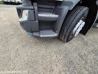 2016-renault-d-1405839-44986101