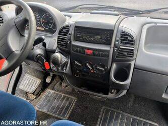 2003-peugeot-boxer-1405846-44986162