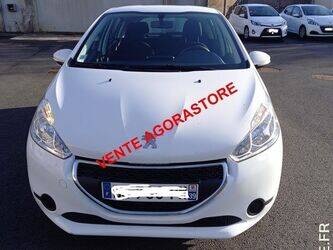 2014-peugeot-208-1405847-44986166