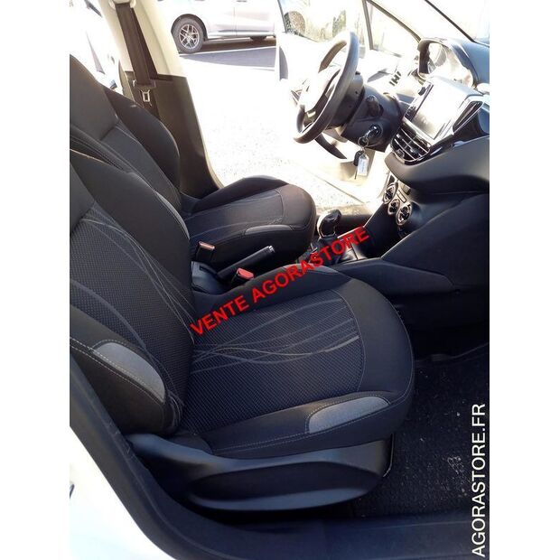 2014 Peugeot 208-44986173