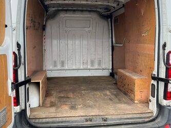 2012-renault-master-1405848-44986195