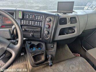 2014-renault-d12-1405852-44986230