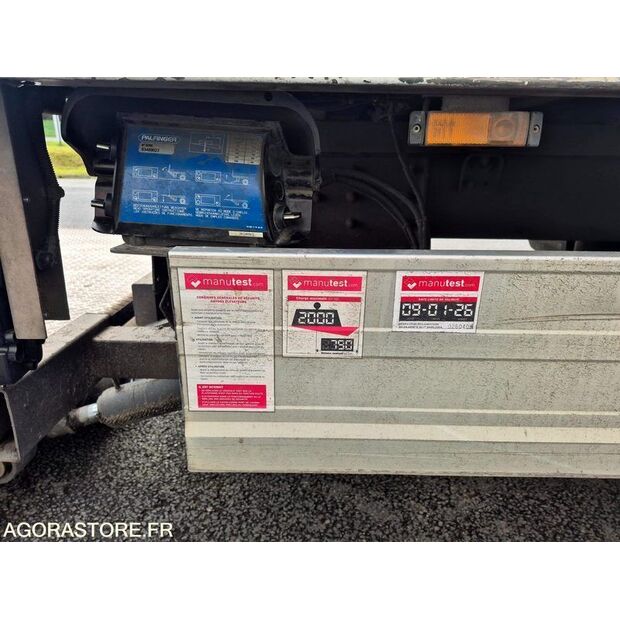 2014 Renault D12-44986237