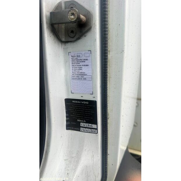 2014 رينو D-44986307