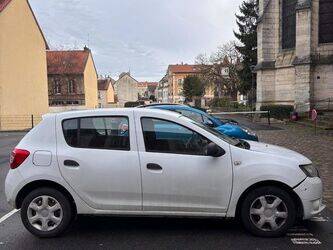 2014-dacia-sandero-44986325