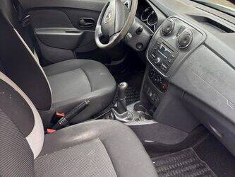 2014-dacia-sandero-44986326