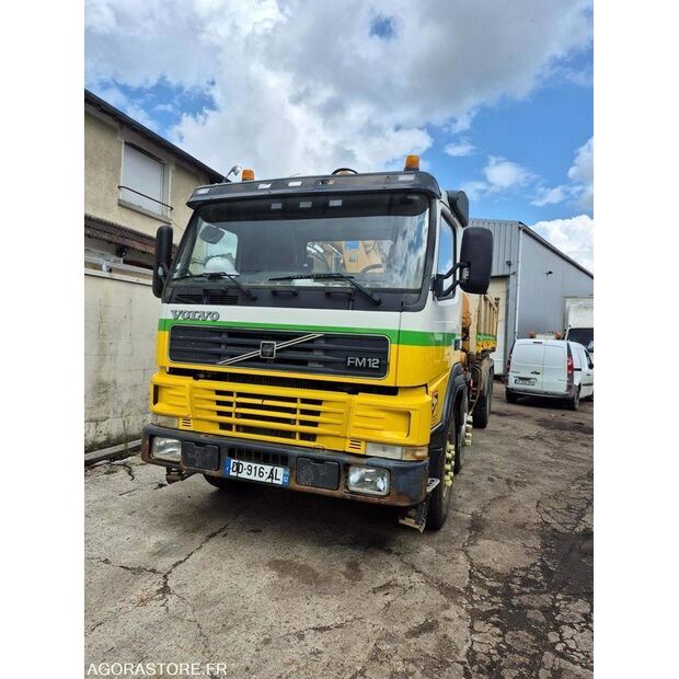 1999 فولفو FM12-44986339