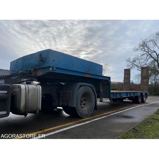 1976 كاستيرا-44986434