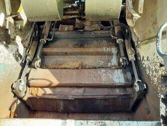 2008-renault-premium-1405877-44986503