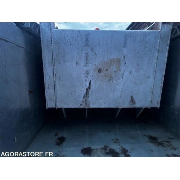 2011 Renault Maxity-44986578