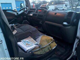 2011-renault-maxity-1405881-44986580