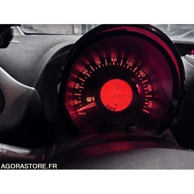 2016 Peugeot 108-44986644