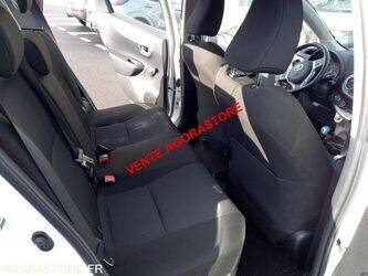 2013-toyota-yaris-1405886-44986658