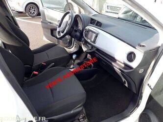 2013-toyota-yaris-1405886-44986659