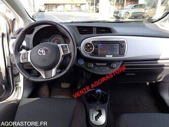 2013-toyota-yaris-1405886-44986660