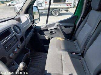 2012-renault-master-1405912-44986937