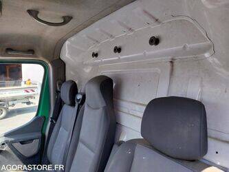 2012-renault-master-1405912-44986938