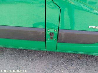 2012-renault-master-1405912-44986951