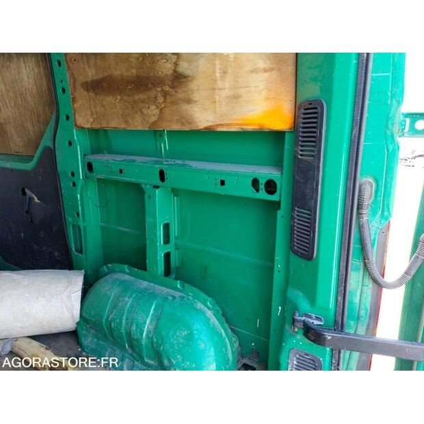 2012 Renault Master-44986963