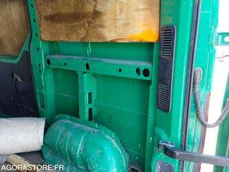 2012-renault-master-1405912-44986963