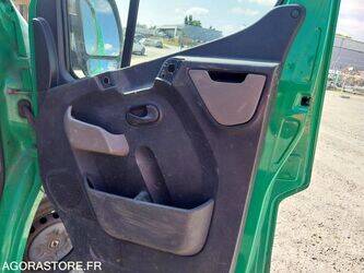 2012-renault-master-1405912-44986969