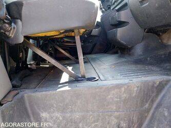 2012-renault-master-1405912-44986973