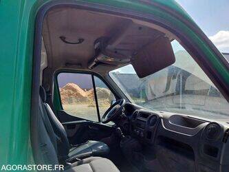 2012-renault-master-1405912-44986975