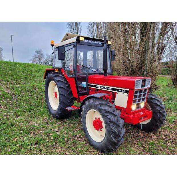 International 844S-44987542