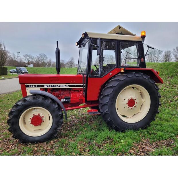 International 844S-44987551