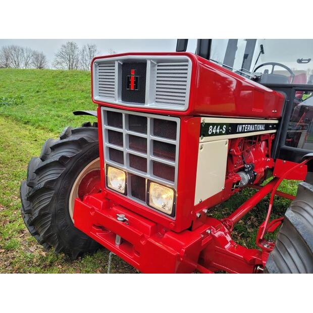 International 844S-44987554