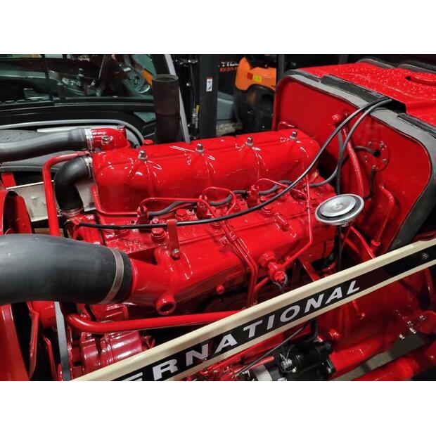 International 844S-44987579