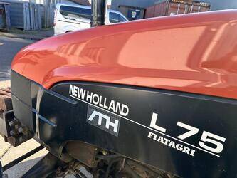 new-holland-l75-44987683