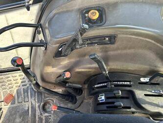 new-holland-l75-44987685