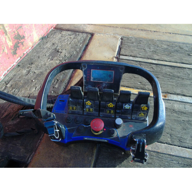 2013 داف CF85.510-44987854