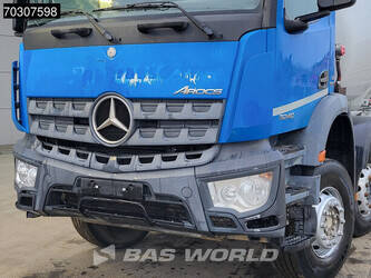 2017-mercedes-benz-arocs-3240-1405957-44988092