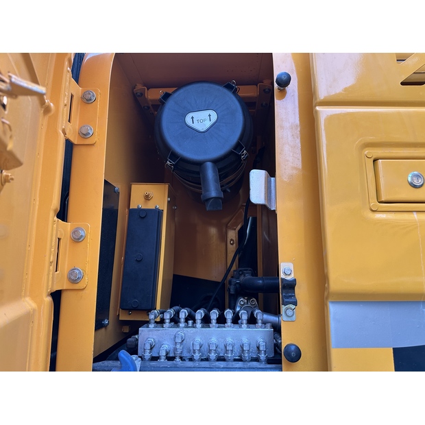 2024 Hyundai 305LC-9T-44988955