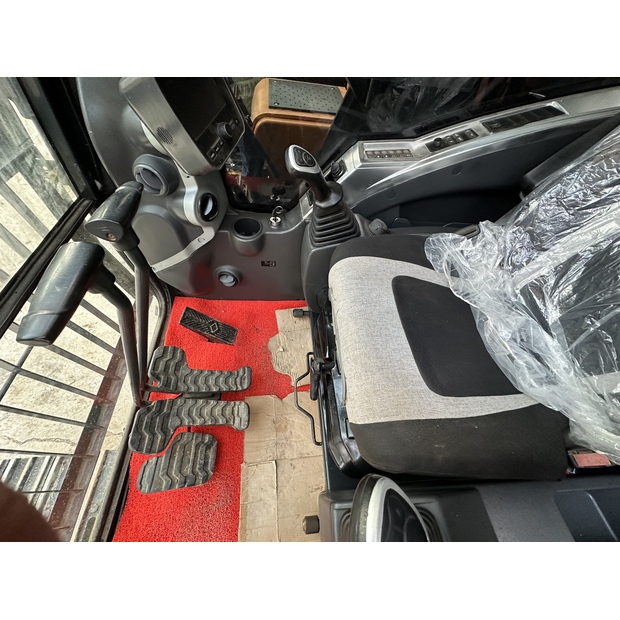 2024 Hyundai 305LC-9T-44988960