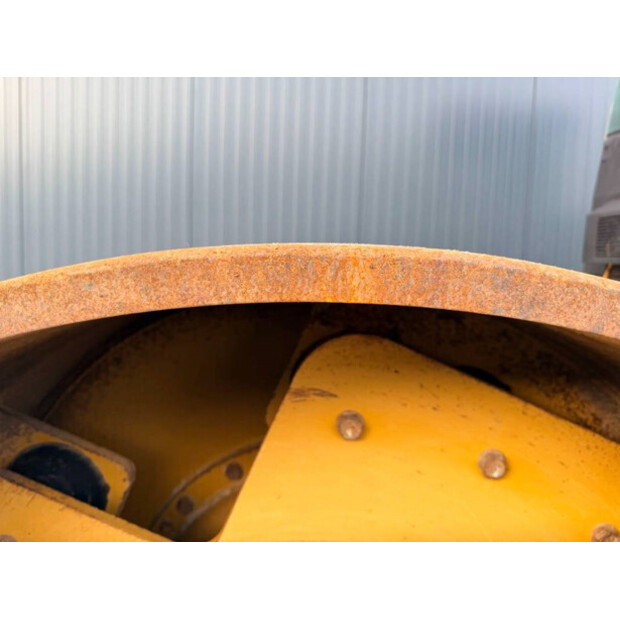 2011 كاتربيلر CS76 XT-44989380