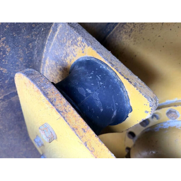 2011 كاتربيلر CS76 XT-44989382