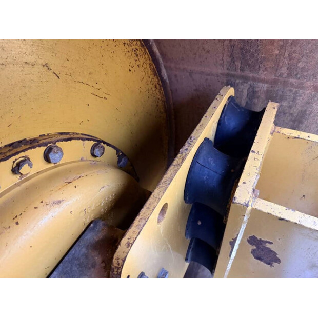 2011 كاتربيلر CS76 XT-44989386