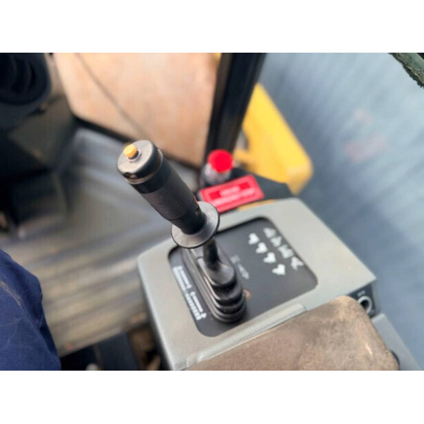 2011 كاتربيلر CS76 XT-44989392