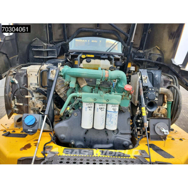 2016 فولفو A30G-44989410