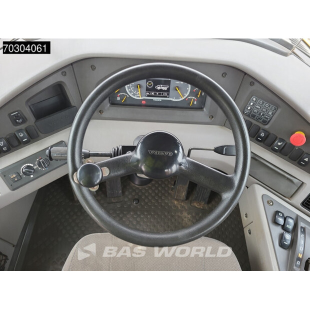 2016 فولفو A30G-44989425