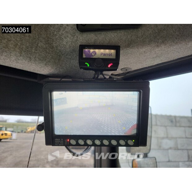 2016 فولفو A30G-44989426