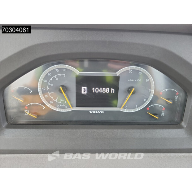 2016 فولفو A30G-44989428