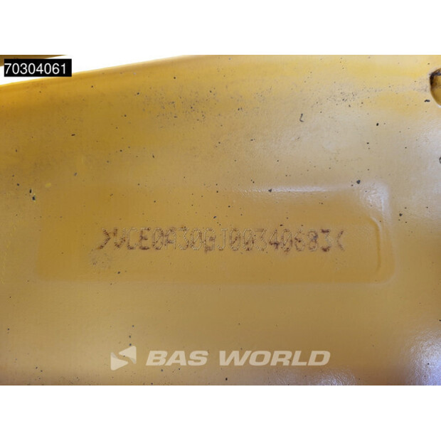 2016 فولفو A30G-44989431