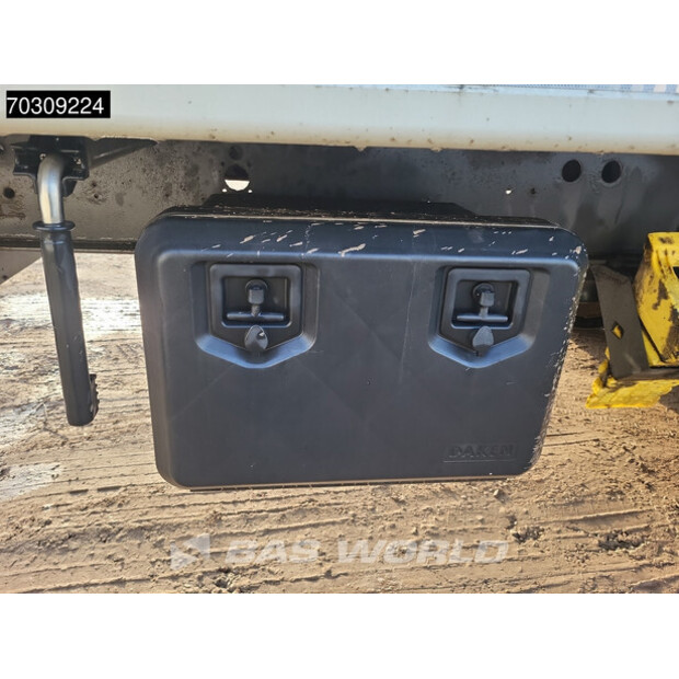 2017 ليجراس OTHERS-44989512