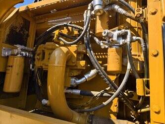 2022-caterpillar-330cl-44989782