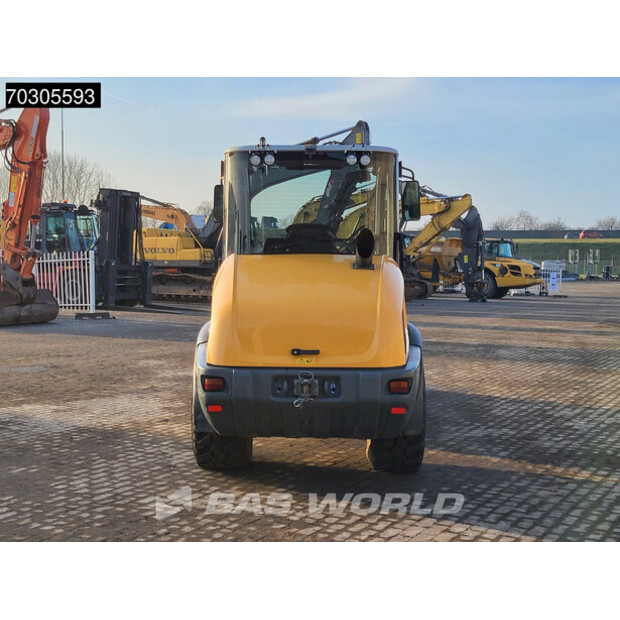 2016 ليبهير L508C-44990405