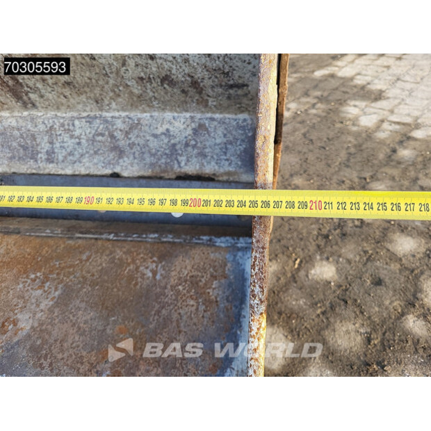 2016 ليبهير L508C-44990418